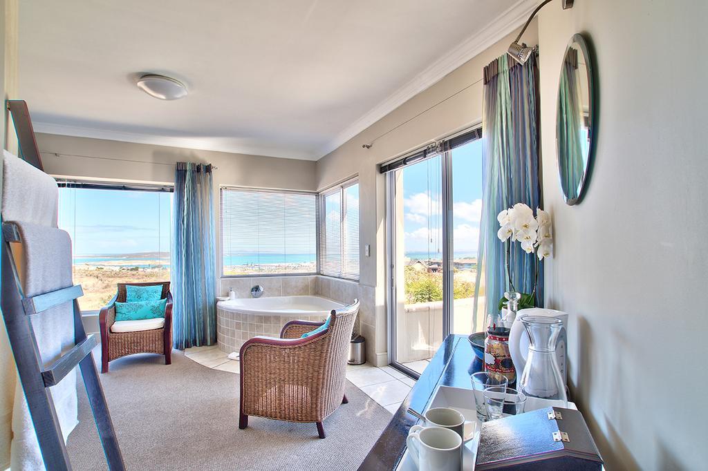 At The Rocks Guesthouse Langebaan Exteriör bild