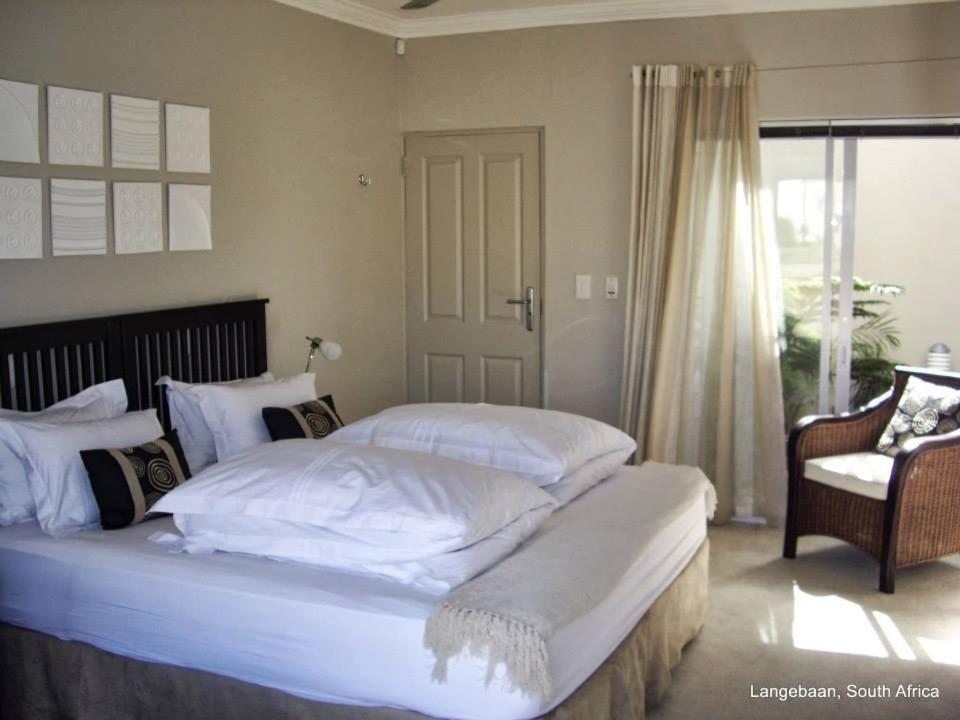 At The Rocks Guesthouse Langebaan Rum bild